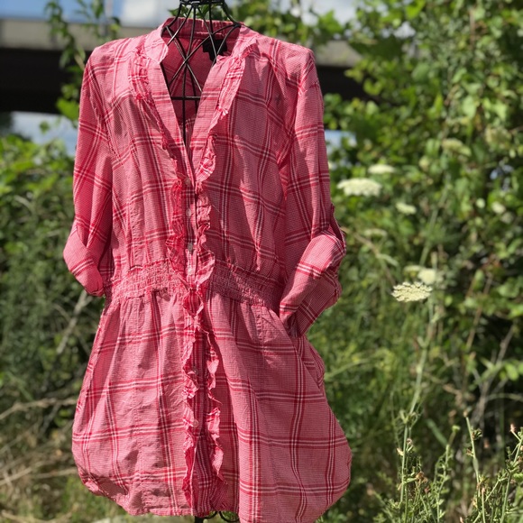 Torrid 2x Red/White Plaid Ruffle Button Up Blouse